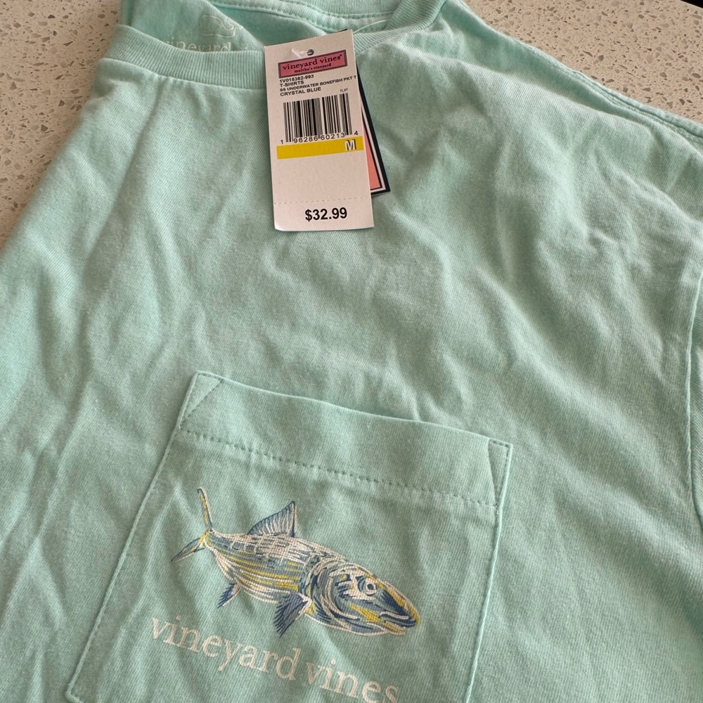 Vineyard Vines new with tags pocket t-shirt